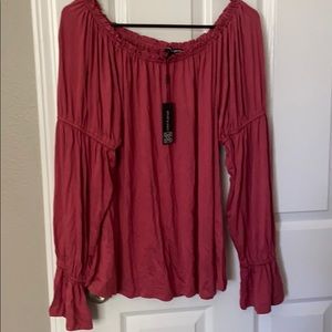 Cute ballon sleeve top